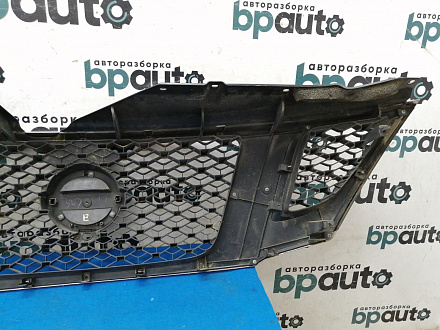 AA021822; Решетка радиатора; под камер. (62310-1LB0A) для Nissan Patrol VI (Y62) (2010-2014)/БУ; Оригинал; Р1, Мелкий дефект; 