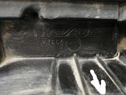 AA038914; Решетка переднего бампера, матовая часть под номер (BHE4-50-1T1) для Mazda 3 BL/БУ; Оригинал; Р1, Мелкий дефект; 