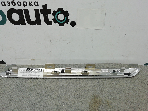 Фотография детали AA003594; Накладка решетки радиатора нижняя, правая хром (A2138880473) для Mercedes-Benz E-klasse W213 S213/БУ; Оригинал; Р1, Мелкий дефект; . Фото номер 2