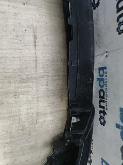 AA044496; Бампер передний; без паркт.; под омыват. (1K0807221D) для Volkswagen Jetta V (2005- 2010)/БУ; Оригинал; Р1, Мелкий дефект; 