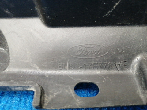 Фотография детали AA038742; Усилитель переднего бампера верхний, пластик (8M51-17E778-AE) для Ford Focus/БУ; Оригинал; Р2, Удовлетворительное; . Фото номер 13
