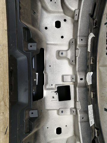 Фотография детали AA033944; Крышка багажника (J9D3-40010-B) для Jaguar I-Pace (2018-н.в.)/БУ; Оригинал; Р1, Мелкий дефект; . Фото номер 19