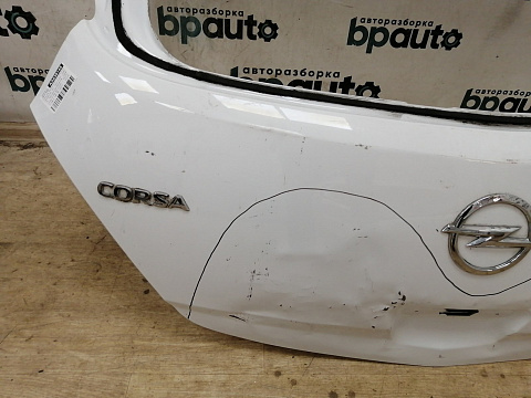 Фотография детали AA038145; Крышка багажника (93189490) для Opel Corsa/БУ; Оригинал; Р3, Под восстановление; . Фото номер 5