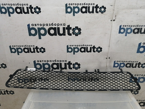 Фотография детали AA045493; Решетка переднего бампера, AMG (A2128851253) для Mercedes-Benz E-klasse W212 S212/БУ; Оригинал; Р1, Мелкий дефект; . Фото номер 6