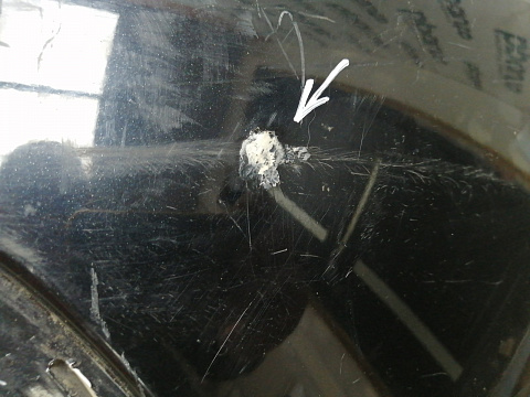 Фотография детали AA046126; Бампер передний; без паркт.; под омыват. (7S71-17757-A) для Ford Mondeo/БУ; Оригинал; Р1, Мелкий дефект; . Фото номер 4