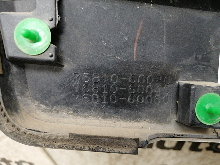 AA035597; Молдинг крышки багажника (76810-60020) для Toyota Land Cruiser Prado 150 рест. (2013 — 2017)/БУ; Оригинал; Р1, Мелкий дефект; 