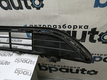 AA045207; Решетка переднего бампера верхняя; без камер. (53112-42100) для Toyota Rav4 40 рест. (2015 — 2019)/БУ; Оригинал; Р1, Мелкий дефект; 