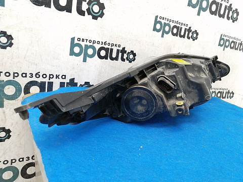 Фотография детали AA026801; Фара галоген левая, черный отражатель (8A61-13W030-AF) для Ford Fiesta VI (2008-2013)/БУ; Оригинал; Р1, Мелкий дефект; . Фото номер 8