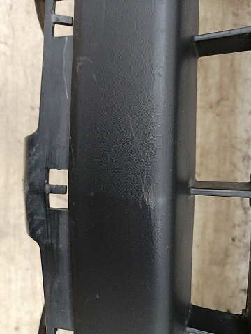 Фотография детали AA038174; Бампер передний; под паркт.; без омыват. (96660434) для Opel Antara (2007 - 2011)/БУ; Оригинал; Р1, Мелкий дефект; . Фото номер 9