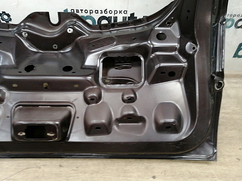 Фотография детали AA037964; Крышка багажника (901523137R) для Renault Kaptur/БУ; Оригинал; Р2, Удовлетворительное; . Фото номер 18