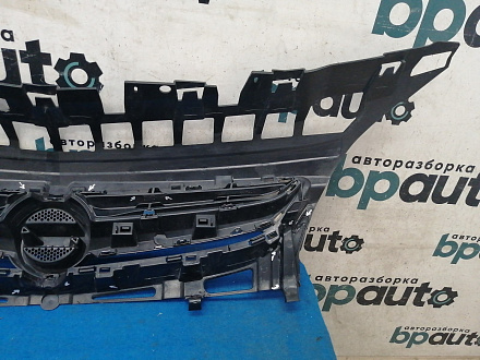 AA030061; Решетка радиатора (13368851) для Opel Astra/БУ; Оригинал; Р1, Мелкий дефект; 