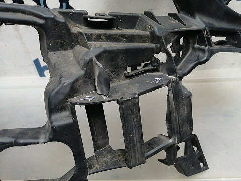 Фотография детали AA045499; Кронштейн , каркас переднего бампера правый (A2048854265) для Mercedes-Benz C-klasse III рест. (W204) (2011-2015)/БУ; Оригинал; Р1, Мелкий дефект; . Фото номер 7