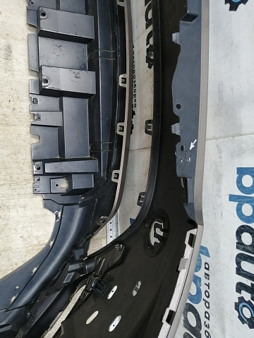 Фотография детали AA045883; Бампер передний, R-DYNAMIC; под паркт.; без омыват. (K8D2-17F775-BB) для Land Rover Range Rover Evoque II (2019- 2023)/БУ; Оригинал; Р1, Мелкий дефект; . Фото номер 9