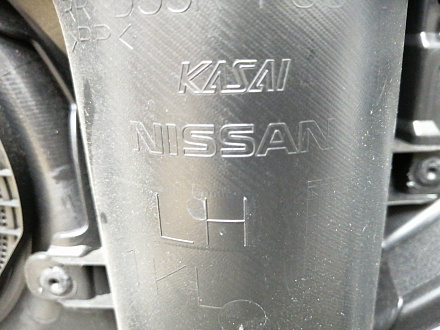 AA011098; Обшивка задней левой двери (829011KL0A) для Nissan Juke/БУ; Оригинал; Р0, Хорошее; 