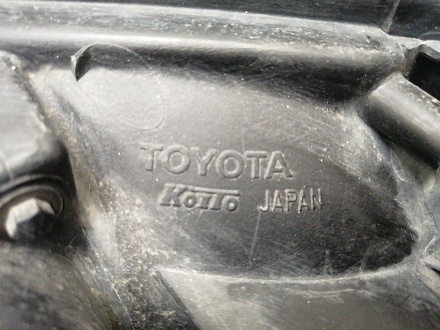 AA039525; Фара галоген правая (81130-60C81) для Toyota Land Cruiser 200 (2008 — 2012)/БУ; Оригинал; Р1, Мелкий дефект; 