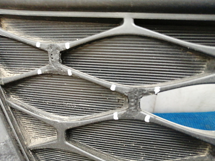 AA038718; Решетка переднего бампера (EH44-501T1) для Mazda CX-7 I рест. (2009-2012)/БУ; Оригинал; Р1, Мелкий дефект; 