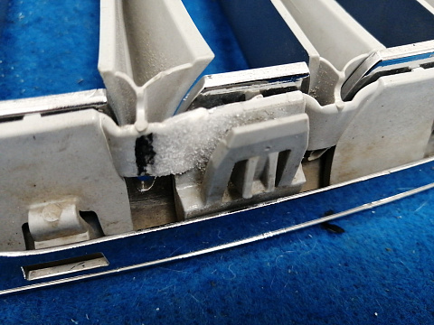 Фотография детали AA034178; Решетка радиатора правая (51112993308) для BMW Х1 E84/БУ; Оригинал; Р2, Удовлетворительное; . Фото номер 14