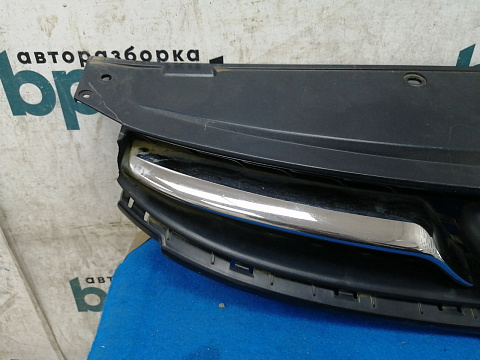 Фотография детали AA028823; Решетка радиатора (86351-3X200) для Hyundai Elantra V (MD) (2010-2013)/БУ; Оригинал; Р3, Под восстановление; . Фото номер 3