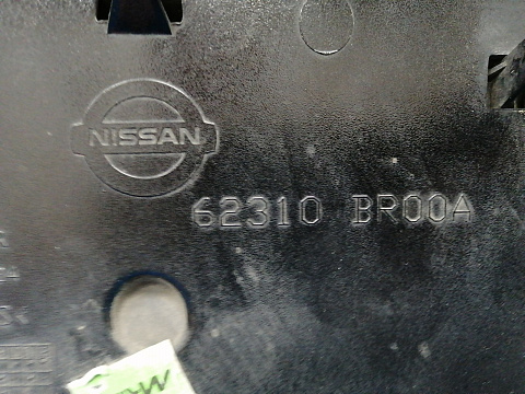 Фотография детали AA033313; Решетка радиатора (62310-BR00A) для Nissan Qashqai I рест. (2010-2013)/БУ; Оригинал; Р1, Мелкий дефект; . Фото номер 20