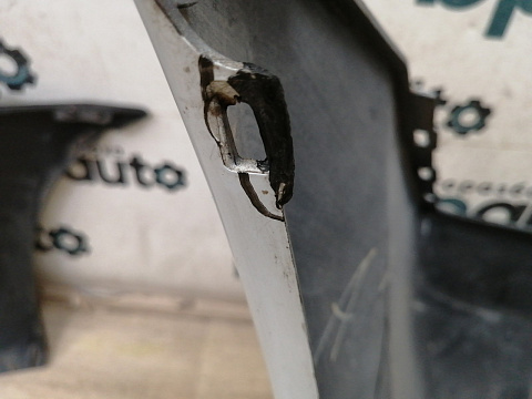 Фотография детали AA042870; Бампер задний; без паркт. (8200916804) для Renault Logan I рест. (2009-2015)/БУ; Оригинал; Р1, Мелкий дефект; . Фото номер 32