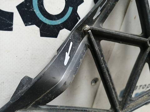 Фотография детали AA045499; Кронштейн , каркас переднего бампера правый (A2048854265) для Mercedes-Benz C-klasse III рест. (W204) (2011-2015)/БУ; Оригинал; Р1, Мелкий дефект; . Фото номер 24