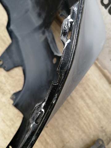 Фотография детали AA036398; Бампер передний; под паркт.; под омыват. (52119-60J00) для Toyota Land Cruiser 200 рест. (2012 — 2015)/БУ; Оригинал; Р2, Удовлетворительное; . Фото номер 9