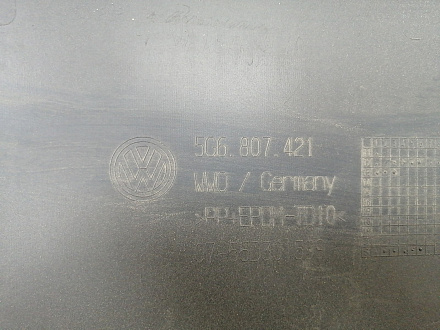 AA024818; Бампер задний; без паркт. (5G6807421) для Volkswagen Golf VII HB (2013- 2017)/БУ; Оригинал; Р1, Мелкий дефект; 
