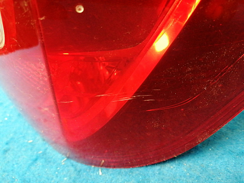 Фотография детали AA035068; Фонарь внешний правый, в крыло (81551-33550) для Toyota Camry 50 (2012 — 2014)/БУ; Оригинал; Р1, Мелкий дефект; . Фото номер 5