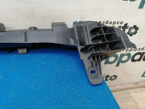 Фотография детали AA038742; Усилитель переднего бампера верхний, пластик (8M51-17E778-AE) для Ford Focus/БУ; Оригинал; Р2, Удовлетворительное; . Фото номер 6