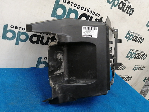 Фотография детали AA039334; Воздуховод интеркулера правый (CPLA-7H460-AC) для Land Rover/БУ; Оригинал; Р1, Мелкий дефект; . Фото номер 2