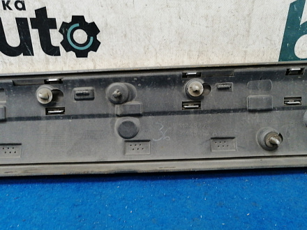 AA031162; Накладка на дверь передняя правая (31448428) для Volvo XC90/БУ; Оригинал; Р1, Мелкий дефект; 
