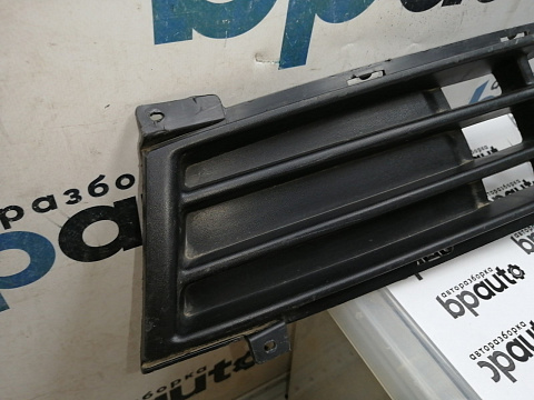 Фотография детали AA045208; Решётка переднего бампера (86561-2H001) для Hyundai Elantra IV (HD) (2006-2011)/БУ; Оригинал; Р2, Удовлетворительное; . Фото номер 2