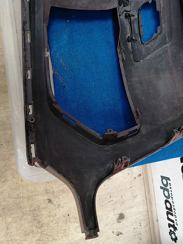 Фотография детали AA043302; Бампер передний - левая часть; под паркт.; под омыват. (8R0 807 437) для Audi Q5 I (2008-2012)/БУ; Оригинал; Р1, Мелкий дефект; . Фото номер 11