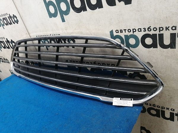Решетка радиатора Форд Fiesta VI Hatchback рест. 2013-2019, б/у, фото 4