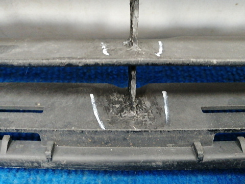 Фотография детали AA037730; Решетка переднего бампера (53112-33030) для Toyota Camry 40 (2006 — 2010)/БУ; Оригинал; Р1, Мелкий дефект; . Фото номер 5