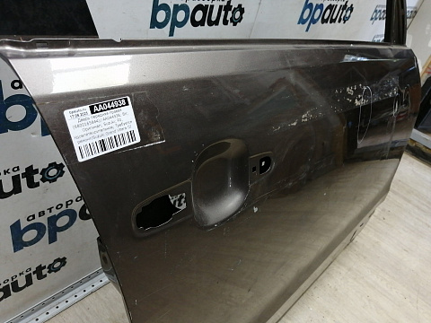 Фотография детали AA044938; Дверь передняя правая (6800165844) для Suzuki Grand Vitara/БУ; Оригинал; Р2, Удовлетворительное; . Фото номер 3