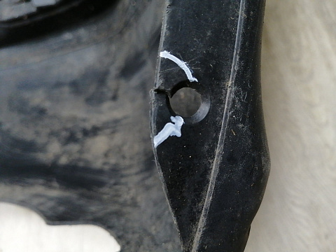 Фотография детали AA044978; Бампер задний; без паркт. (6410D498ZZ) для Mitsubishi ASX I рест.2 (2016- 2019)/БУ; Оригинал; Р1, Мелкий дефект; . Фото номер 20