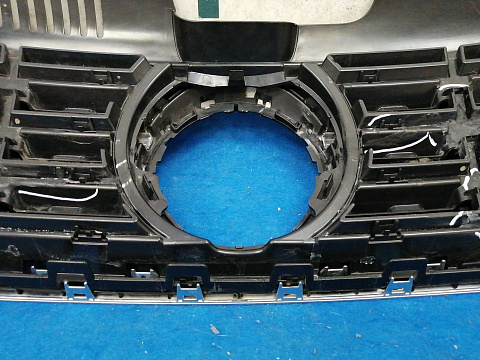Фотография детали AA033303; Решетка радиатора (3C8853653A) для Volkswagen Passat CC рест. (2012-2017)/БУ; Оригинал; Р2, Удовлетворительное; . Фото номер 26