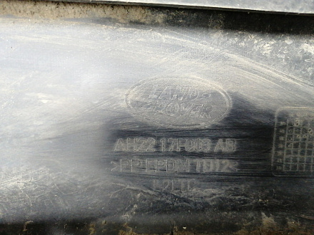 AA024756; Бампер передний, под ПТФ; без паркт.; под омыват. (AH22-17F003-AB) для Land Rover Discovery IV (2009 - 2013)/БУ; Оригинал; Р1, Мелкий дефект; 