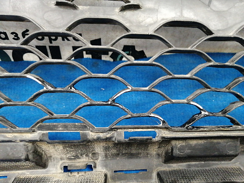 Фотография детали AA030050; Решетка переднего бампера, AMG (A2058856204) для Mercedes-Benz C-klasse IV рест. (W205) (2018-2021)/БУ; Оригинал; Р1, Мелкий дефект; . Фото номер 11