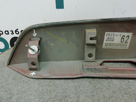 Фотография детали AA008114; Накладка крышки багажника (KD53-50811) для Mazda CX-5/БУ; Оригинал; Р1, Мелкий дефект; . Фото номер 6