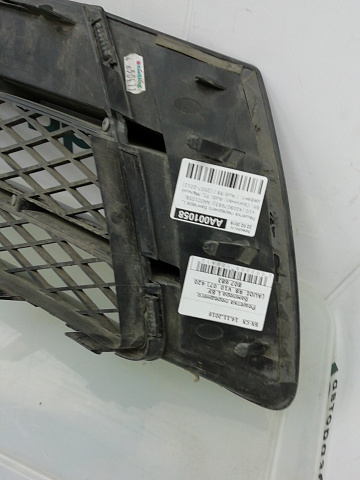 Фотография детали AA001058; Решетка переднего бампера L, v10 (420807683) для Audi R8 I (2007-2012)/БУ; Оригинал; Р0, Хорошее; . Фото номер 7