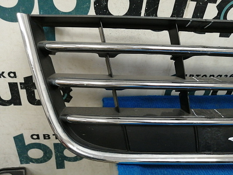 Фотография детали AA038724; Решетка переднего бампера (7P6853677A) для Volkswagen Touareg II (2010-2014)/БУ; Оригинал; Р2, Удовлетворительное; . Фото номер 13