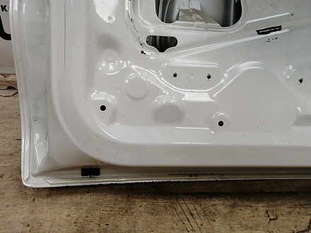 AA037256; Крышка багажника (67005-60F90) для Toyota Land Cruiser Prado 150 рест. (2013 — 2017)/БУ; Оригинал; Р1, Мелкий дефект; (070) Белый перламутр 3х. сл.