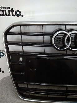AA003930; Решетка радиатора; под паркт. (8T0 853 651 G) для Audi A5/БУ; Оригинал; Р2, Удовлетворительное; 
