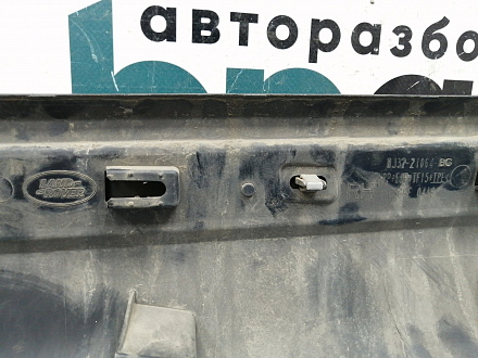 AA017389; Накладка передней правой двери (BJ32-21064-BG) для Land Rover Range Rover Evoque/БУ; Оригинал; Р1, Мелкий дефект; 