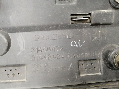 Фотография детали AA031130; Накладка на дверь задняя правая (31448432) для Volvo XC90/БУ; Оригинал; Р2, Удовлетворительное; . Фото номер 12