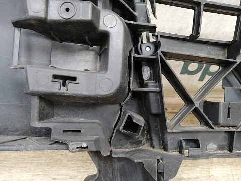 Фотография детали AA028998; Бампер передний; под паркт.; под омыват. (4L0 807 437 H) для Audi Q7 I рест. (2010-2015)/БУ; Оригинал; Р1, Мелкий дефект; . Фото номер 23
