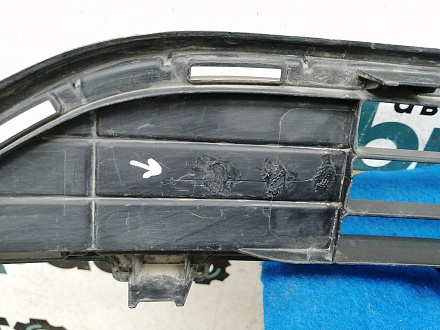 AA026469; Решетка переднего бампера верхняя; без камер. (53112-42100) для Toyota Rav4 40 рест. (2015 — 2019)/БУ; Оригинал; Р1, Мелкий дефект; 
