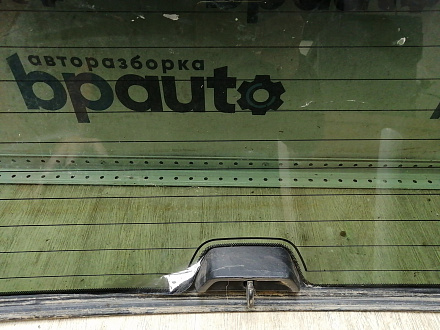 AA045272; Стекло крышки багажника (68105-60190)/БУ; Оригинал; Р1, Мелкий дефект; 